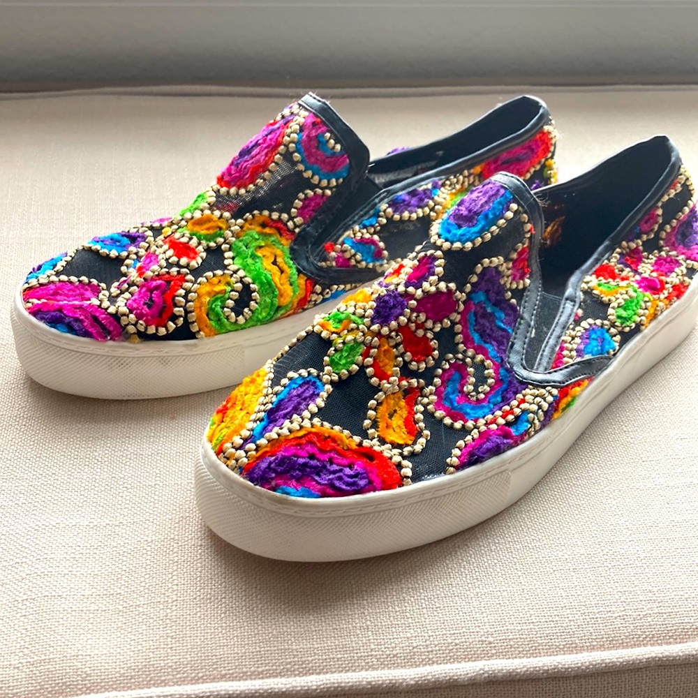 NEW! Dirty Laundry shoes Women  7.5/38. Never worn.
